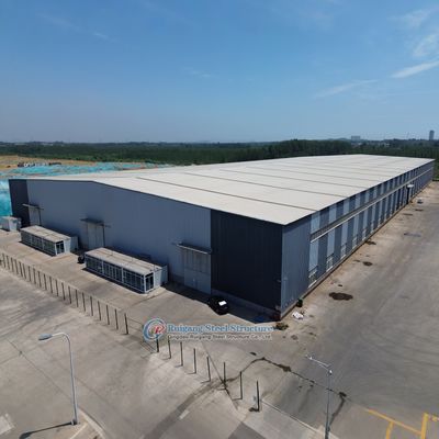 โกดังโครงสร้างเหล็กแบบแยกส่วน ปรับแต่งได้ น้ำหนักเบา ทนทาน